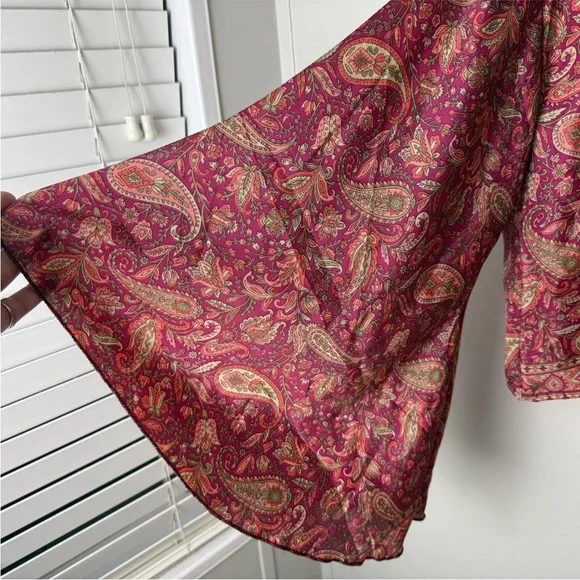 SOLD Vibrant Boho Tie Blouse Size XL Top Flutter Sleeves Paisley Floral Silk - Picture 4 of 8
